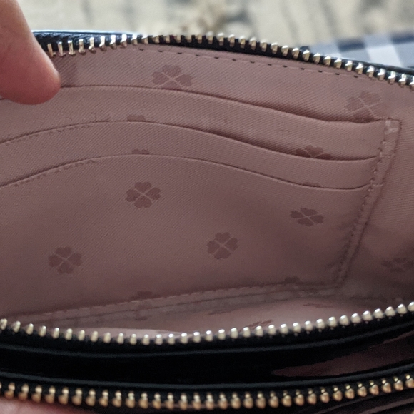Kate Spade wallet crossbody with detachable chain - Picture 4 of 5